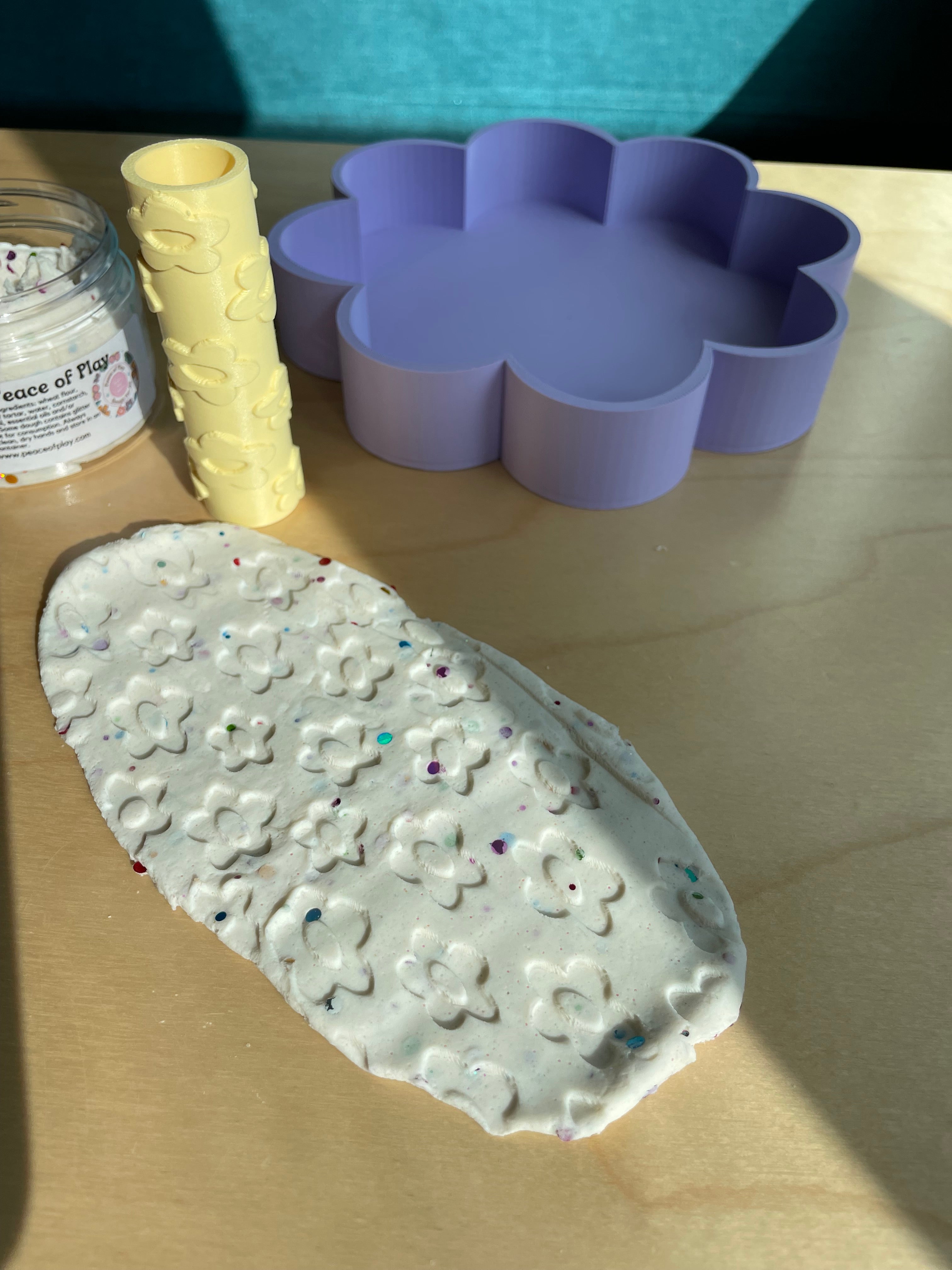Daisy Dough Roller