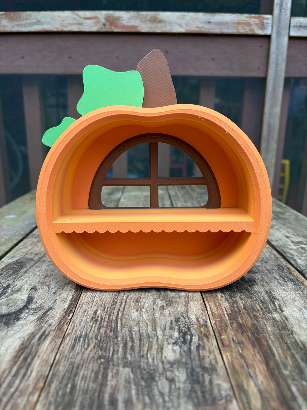 Pumpkin Shelf House