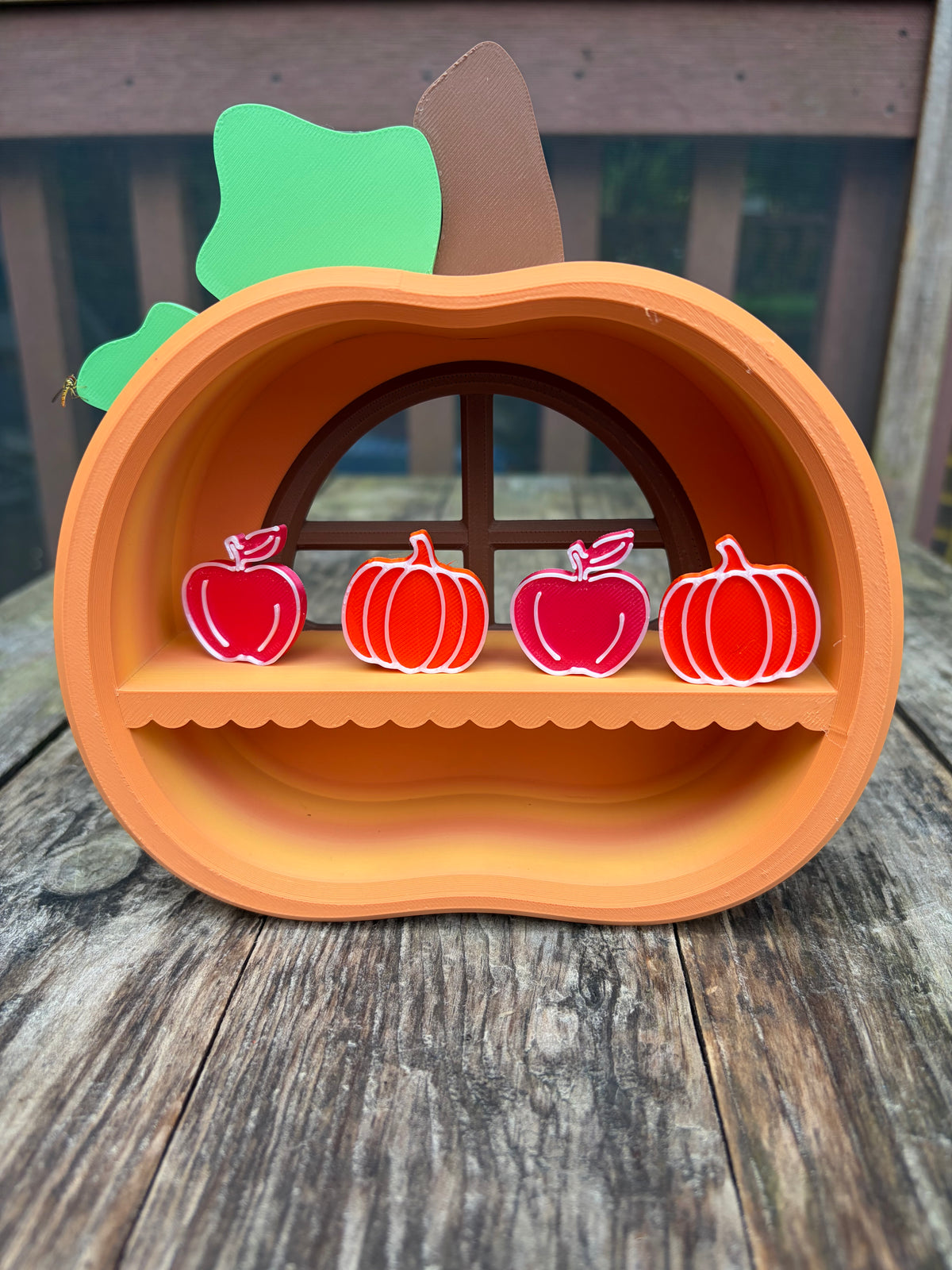 Pumpkin Shelf House